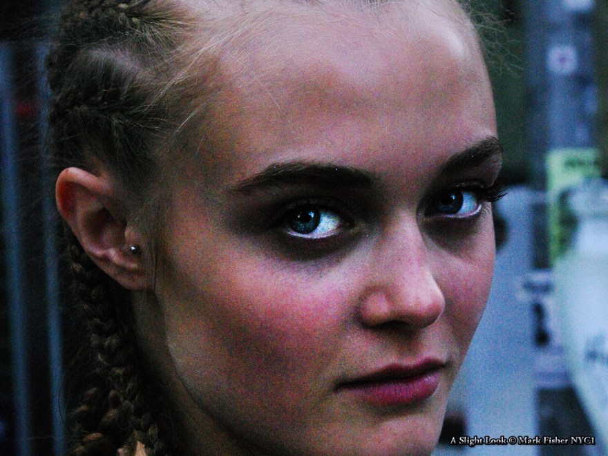 A Slight Look © Mark Fisher NYC1-8017