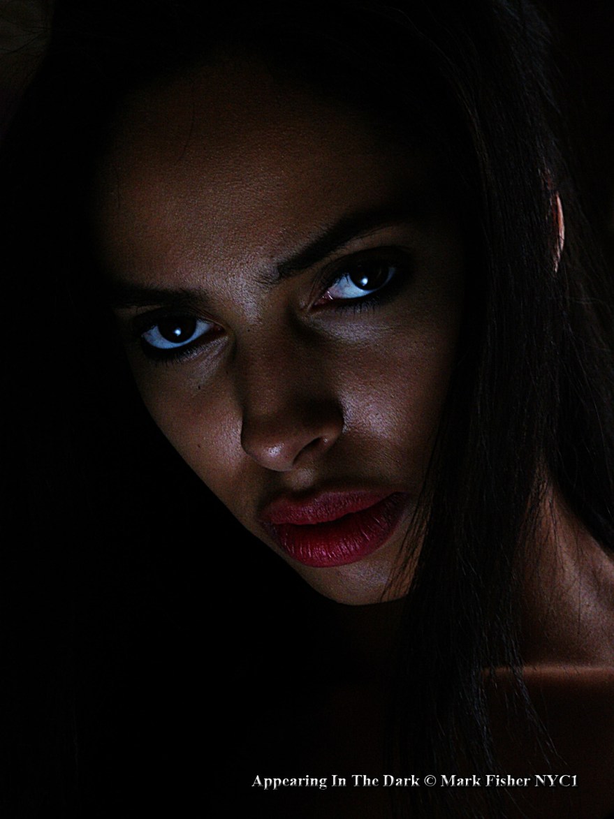 Appearing In The Dark © Mark Fisher NYC1-8387