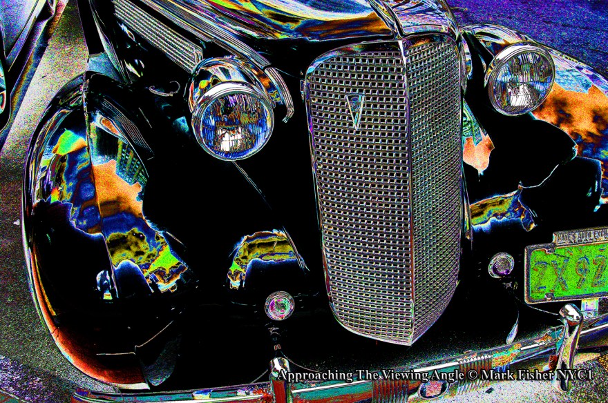 Approaching The Viewing Angle © Mark Fisher NYC1-3198